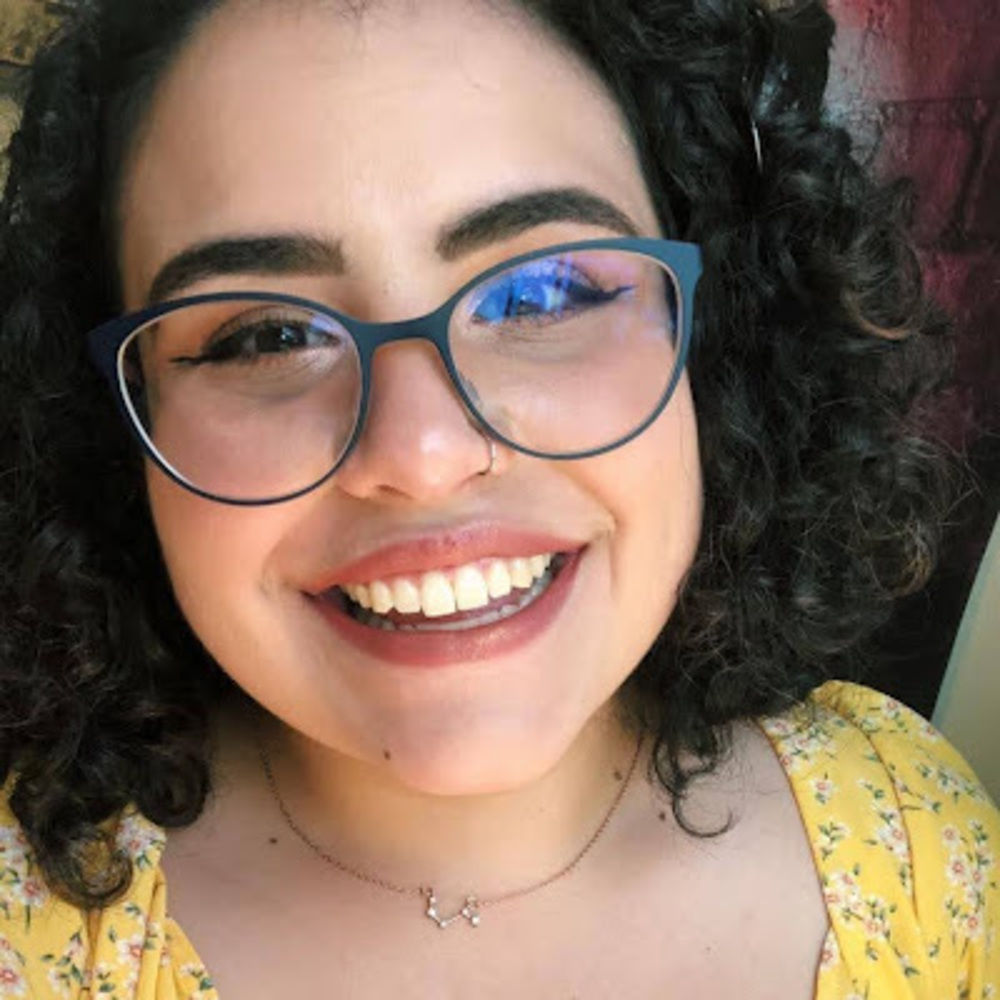 Meet your Posher, Maya